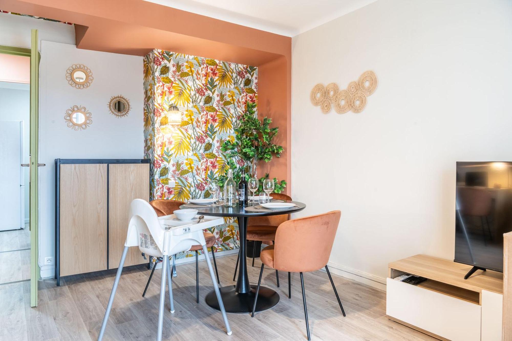 Appartement Au Calme De L'Iris - Clim - Garage - Wifi - Tramway à Avignon Extérieur photo
